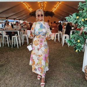 Meet your Posher, Ella